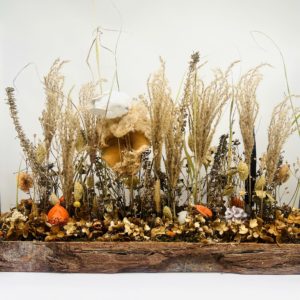 Trockenblumen in Holz 1